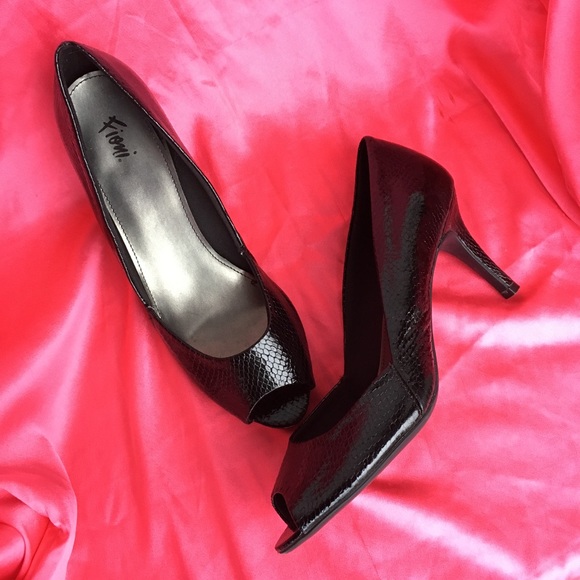 FIONI Clothing Shoes - 🌸Snakeskin Pattern Peep Toe Heels